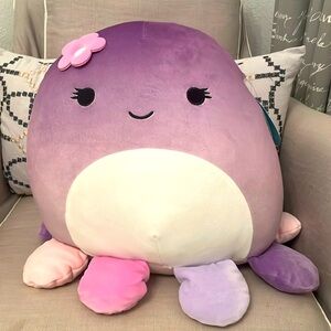 Beula 14” Squishmallow
